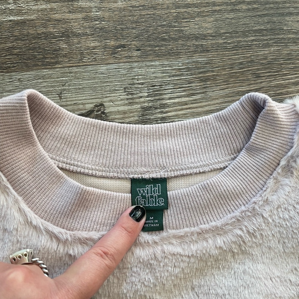 Wild Fable Pale Pink Fur Sweatshirt - Picture 2 of 4